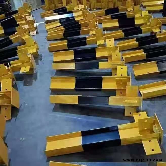 鋼筋槽鋼堆放架 工地鋼筋堆架 中建標(biāo)準(zhǔn)化鋼筋堆場 凱匯環(huán)保