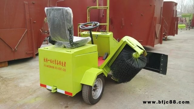 2021新款牛場(chǎng)電瓶推料車 清掃車 掃地車 牧場(chǎng)多功能用清掃車