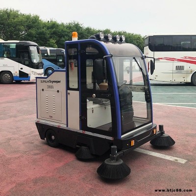 清掃車 圣倍諾 石家莊全封閉式清掃車2000A 環衛電動清掃車廠家定制