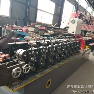 輕鋼龍骨機 生產輕鋼龍骨機械設備廠家 新型模塊吊頂龍骨機器