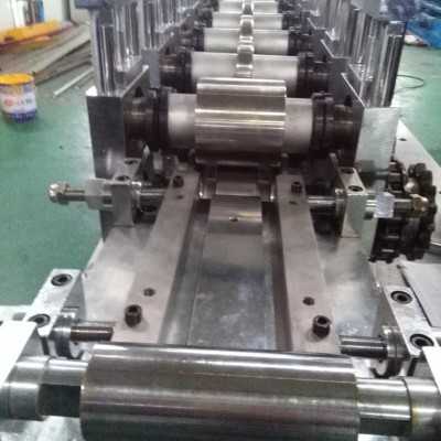 蘇州廠家 專業(yè)供應(yīng)輕鋼龍骨機械設(shè)備 龍骨機械 龍骨設(shè)備