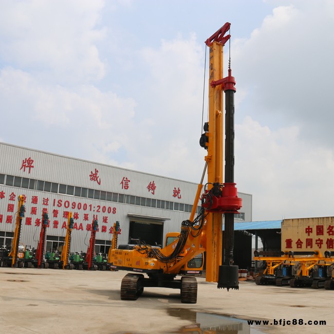 現(xiàn)代挖機改裝機鎖桿旋挖鉆機 一機多用 可打20米