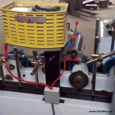 全自動(dòng)熱膠實(shí)木皮包覆機(jī) 門窗套線包覆機(jī) 用膠省易調(diào)整 廠家電話