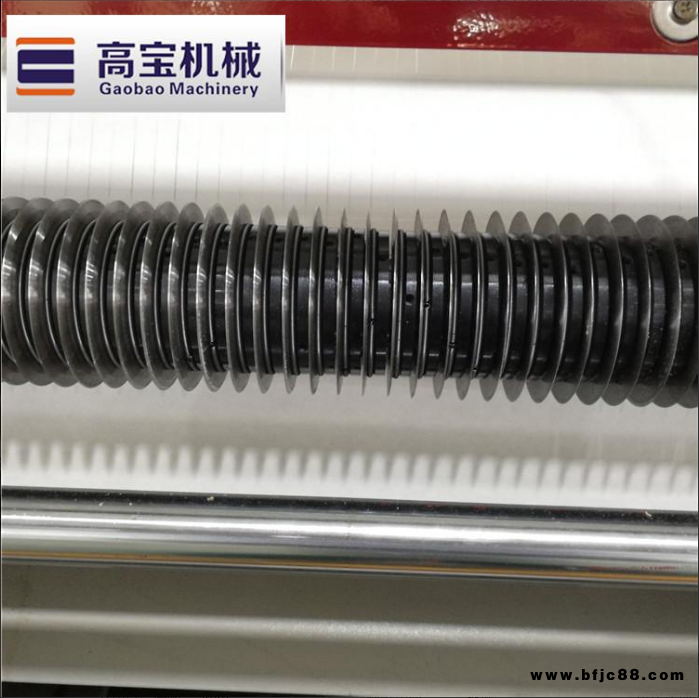 廠家推薦熔噴布切割機(jī)熔噴布切割機(jī)適用于PVC塑料薄膜