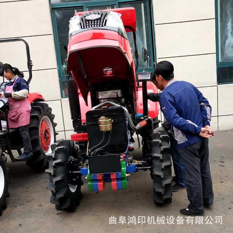 旋耕打田拖拉機(jī)國(guó)補(bǔ)精品404四缸四驅(qū)拖拉機(jī)國(guó)三電噴爬山動(dòng)力強(qiáng)勁示例圖11