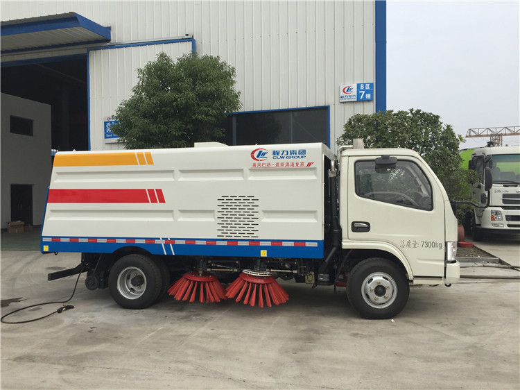 3噸東風五底盤清掃車 灑水清掃車生產供應