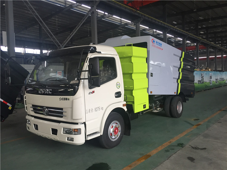 3噸東風五底盤清掃車 灑水清掃車生產供應