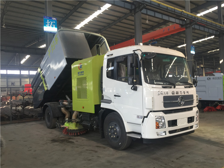 3噸東風五底盤清掃車 灑水清掃車生產供應