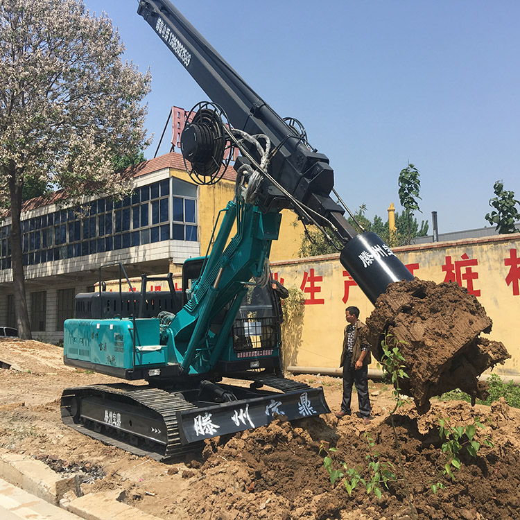 供應滕州寶鼎  履帶式旋挖鉆機  小型旋挖鉆機  旋挖鉆  廠家直銷  質量保證示例圖2