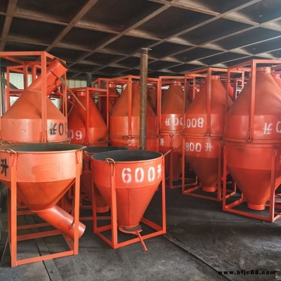 成都廠(chǎng)家批發(fā)混凝土多功能塔機(jī)料斗 磚斗圓形漏斗 斜口長(zhǎng)管料斗 歪嘴料斗 塔機(jī)料斗  混凝土料斗一件也批發(fā)