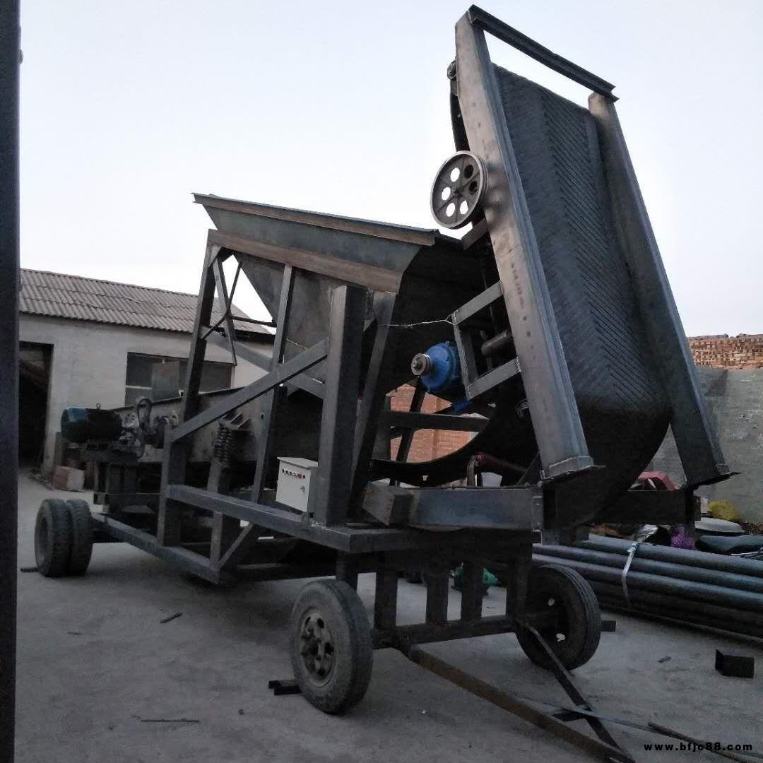河北建秉現(xiàn)貨供應(yīng)工地大型遙控篩沙機 石料篩分機 移動折疊型篩沙機廠家