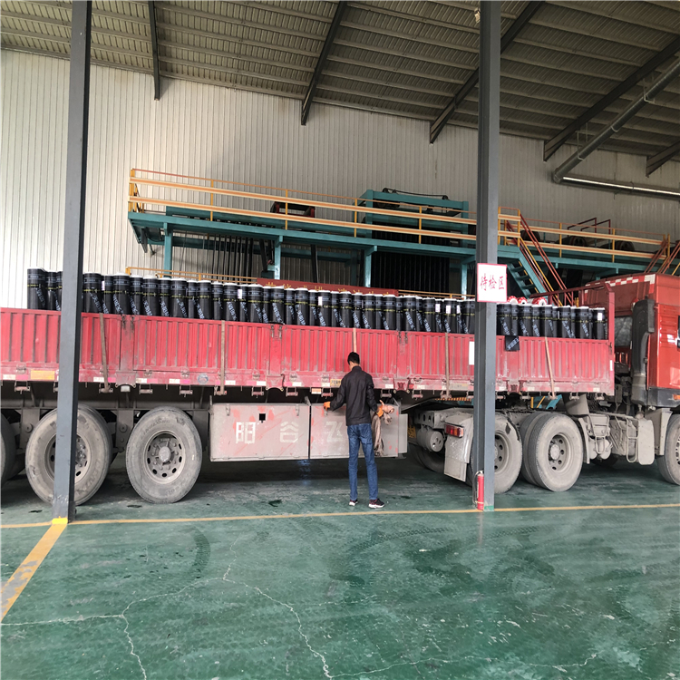 重慶化學阻根防水卷材廠家直銷       禹哲防水材料改性瀝青防水卷材廠家直銷